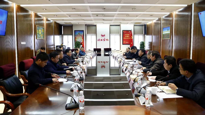 中國(guó)五環(huán)、十六化建到宜化集團(tuán)座談交流(圖1) 中國(guó)五環(huán)、十六化建到宜化集團(tuán)座談交流(圖1)