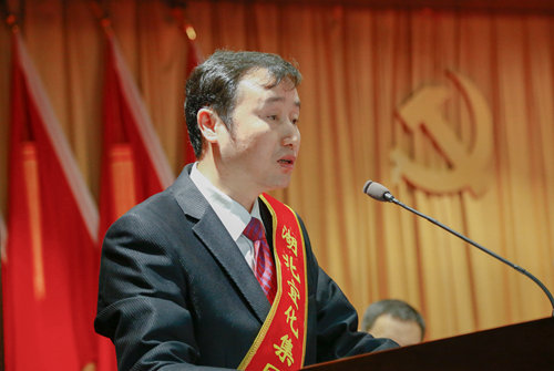 宜化工匠彭美凡:不忘初心甘于奉獻(xiàn) 用心踐行工匠精神(圖1) 宜化工匠彭美凡:不忘初心甘于奉獻(xiàn) 用心踐行工匠精神(圖1)