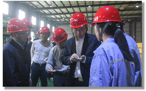 建行總行嚴(yán)達峰一行到宜化集團調(diào)研指導(dǎo)(圖1)