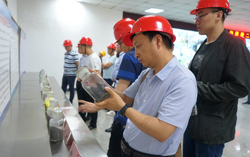 攜手同行 共筑未來——宜化集團(tuán)召開磷酸二銨大客戶座談會(圖3) 攜手同行 共筑未來——宜化集團(tuán)召開磷酸二銨大客戶座談會(圖3)