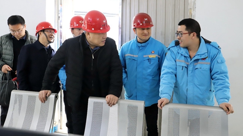 袁衛(wèi)東到股份、楚星和新項(xiàng)目現(xiàn)場調(diào)研(圖2)