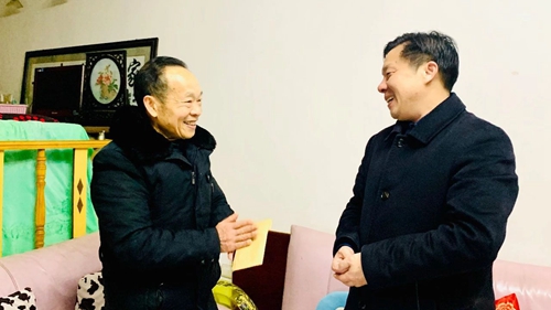 集團領導春節前走訪慰問一線職工、困難職工和離退休老干部(圖3)