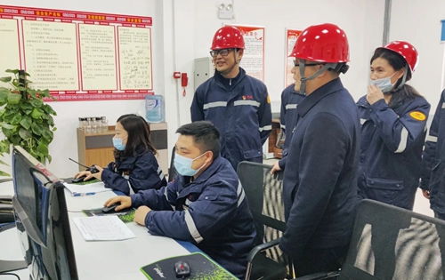 王大真除夕到松滋肥業和楚星公司走訪慰問(圖3) 王大真除夕到松滋肥業和楚星公司走訪慰問(圖3)