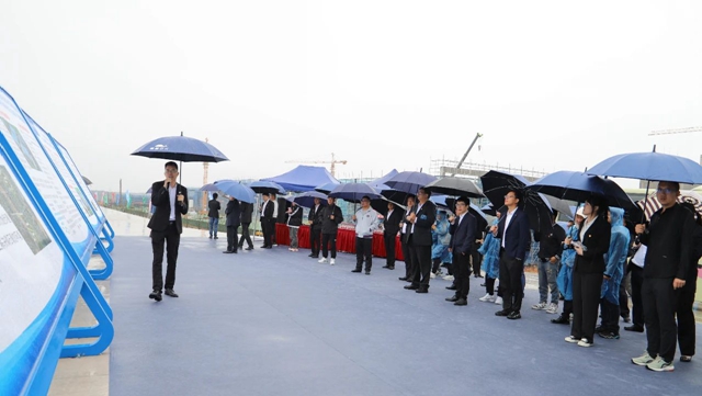 肩負重托共謀發展！集團七屆二次職代會代表報到并參觀田家河新項目(圖3)