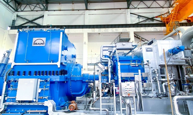 氨醇項(xiàng)目空分裝置汽輪機(jī)沖轉(zhuǎn)一次成功(圖1) 氨醇項(xiàng)目空分裝置汽輪機(jī)沖轉(zhuǎn)一次成功(圖1)