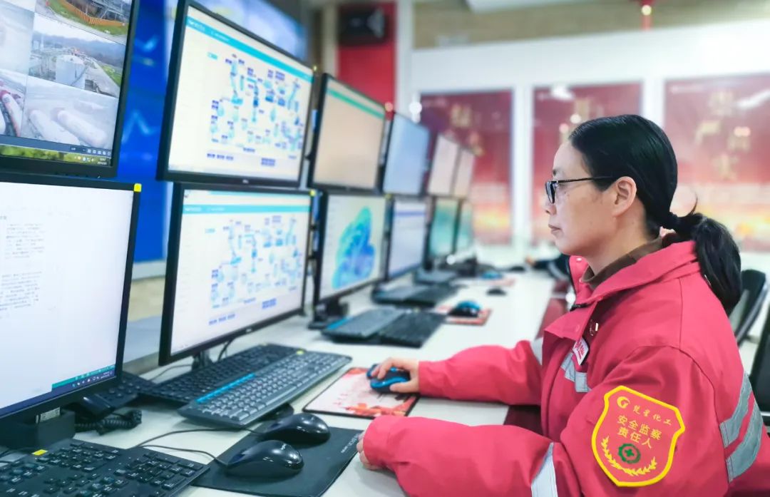 【三八特輯】楚星公司王芳：柔肩擔(dān)重任，為公司安全生產(chǎn)穩(wěn)定貢獻(xiàn)巾幗力量(圖4)