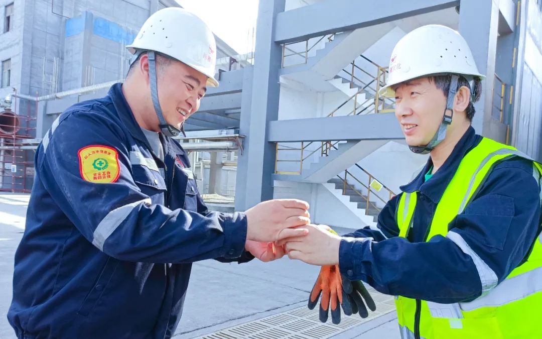 新疆宜化乙炔車間運行一班:立足崗位強技能,凝心聚力創佳績(圖5) 新疆宜化乙炔車間運行一班:立足崗位強技能,凝心聚力創佳績(圖5)