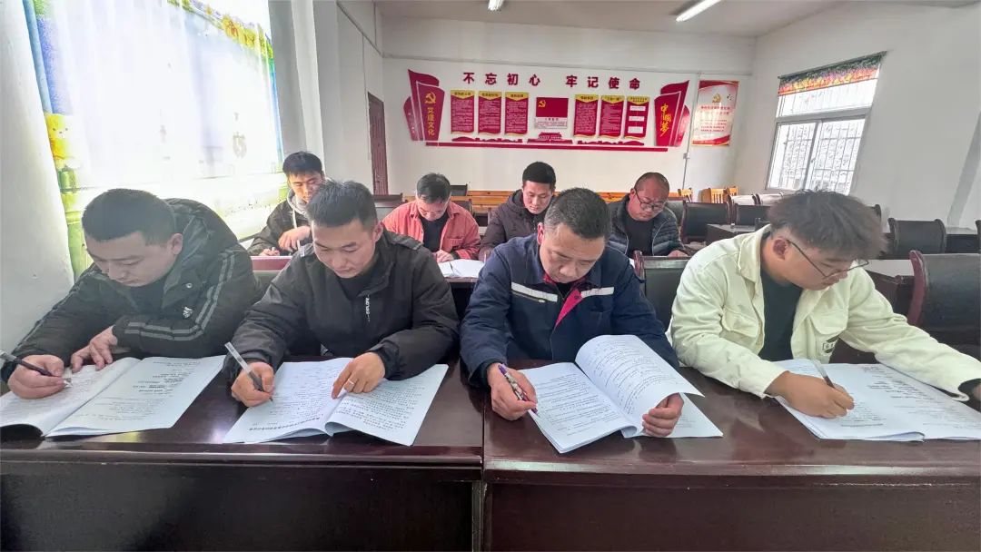 宜化礦業(yè)：強化教育培訓(xùn)提技能，新工分級管理見實效(圖2)