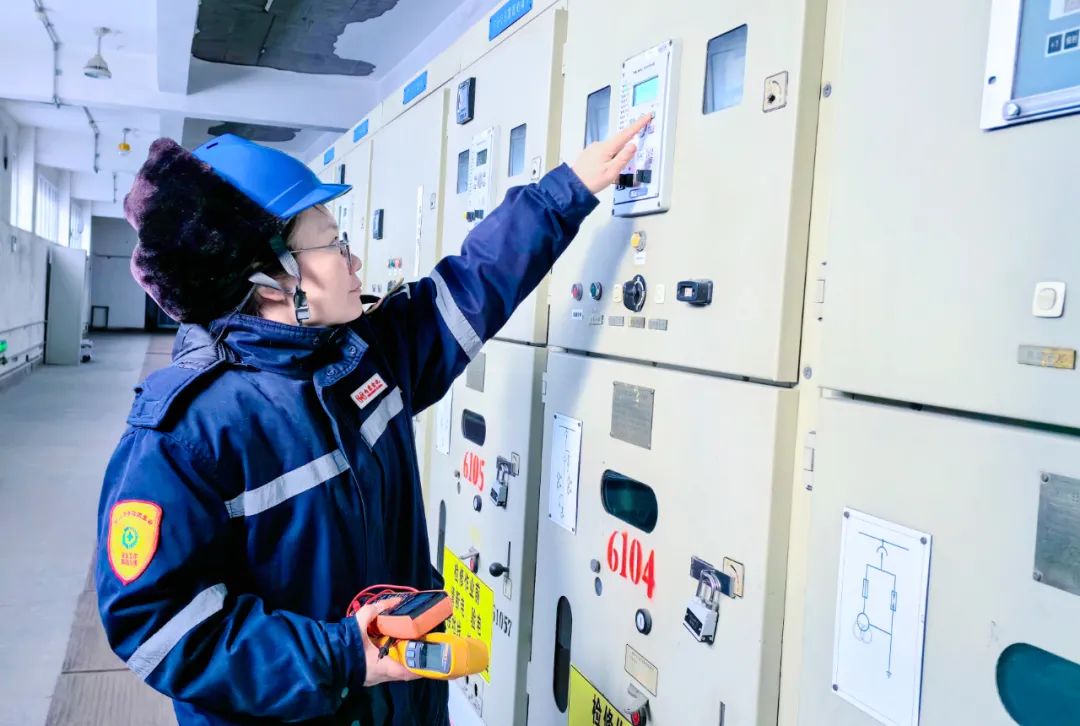 【宜化榜樣】內(nèi)蒙宜化牧斯:心懷熱愛,在電儀崗位綻放光彩(圖3) 【宜化榜樣】內(nèi)蒙宜化牧斯:心懷熱愛,在電儀崗位綻放光彩(圖3)