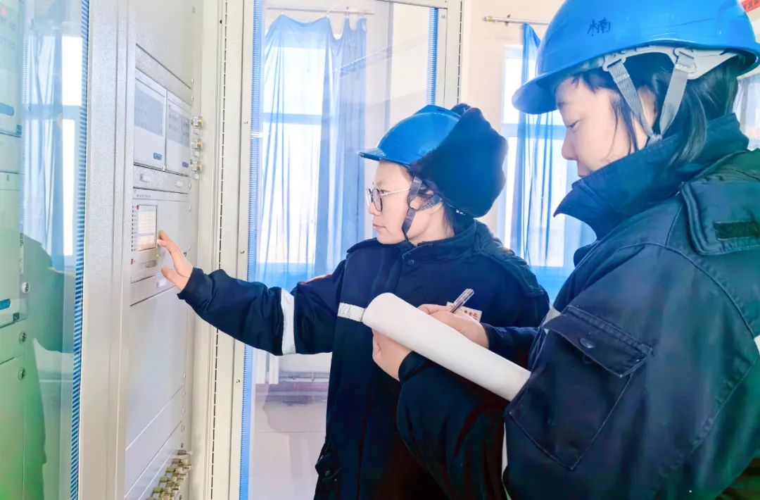 【宜化榜樣】內(nèi)蒙宜化牧斯:心懷熱愛,在電儀崗位綻放光彩(圖5) 【宜化榜樣】內(nèi)蒙宜化牧斯:心懷熱愛,在電儀崗位綻放光彩(圖5)