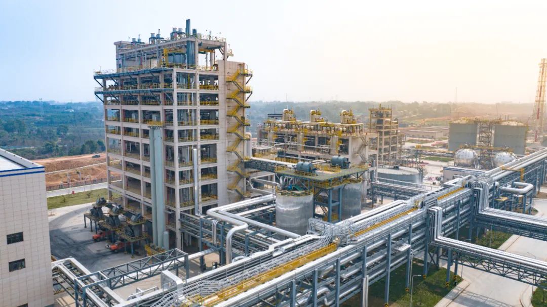 新宜化工:多點發(fā)力,跑出高質(zhì)量發(fā)展“加速度”(圖3) 新宜化工:多點發(fā)力,跑出高質(zhì)量發(fā)展“加速度”(圖3)