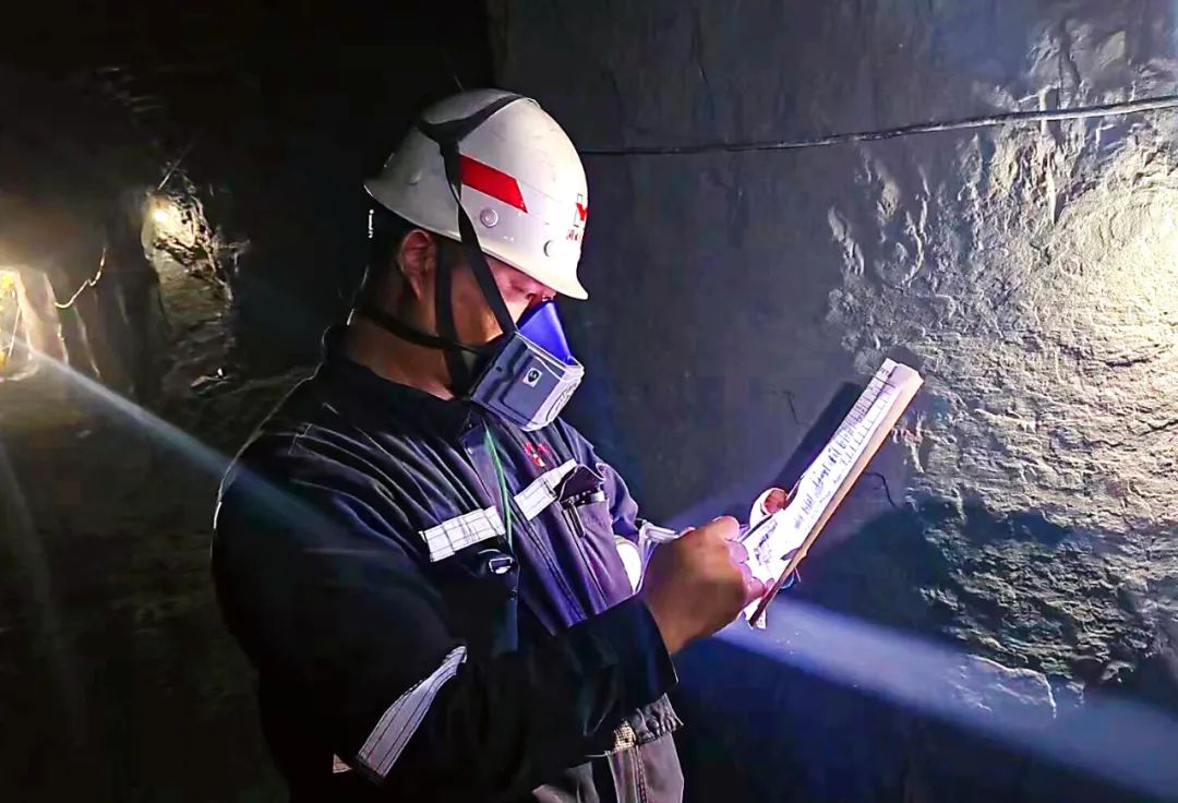 宜化礦業(yè):推行定責管理,筑牢安全防線(圖3) 宜化礦業(yè):推行定責管理,筑牢安全防線(圖3)