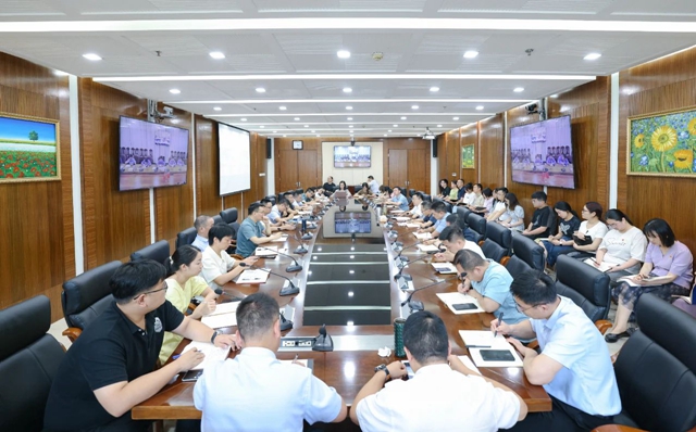 集團召開綜合系統工作會議(圖1) 集團召開綜合系統工作會議(圖1)