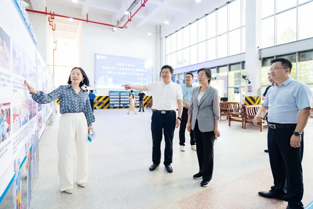 湖北省人社廳黨組書記、廳長李述永到宜化實訓基地調研(圖1)