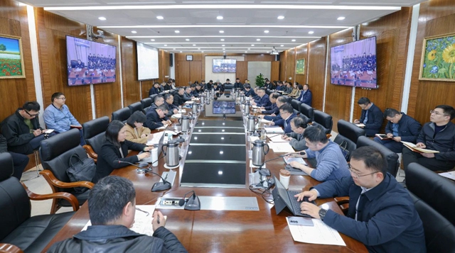 集團(tuán)召開黨委（擴(kuò)大）會(huì)議 部署開展深入貫徹中央八項(xiàng)規(guī)定精神學(xué)習(xí)教育