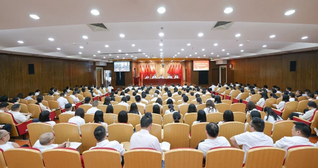 宜化集團(tuán)召開(kāi)一季度生產(chǎn)經(jīng)營(yíng)分析總結(jié)會(huì)