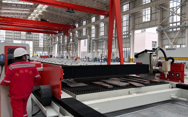 化機(jī)公司智能制造廠(chǎng)房全面投用(圖1) 化機(jī)公司智能制造廠(chǎng)房全面投用(圖1)