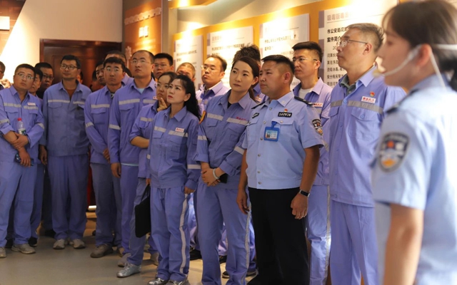 聯化公司開展警示教育筑牢廉潔防線(圖1) 聯化公司開展警示教育筑牢廉潔防線(圖1)