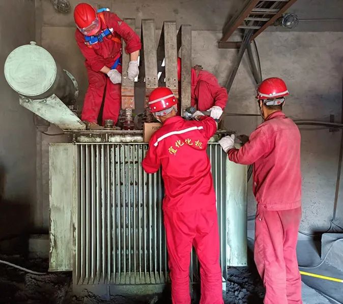 戰高溫 斗酷暑 齊心協力完成內蒙宜化大修(圖2) 圖片