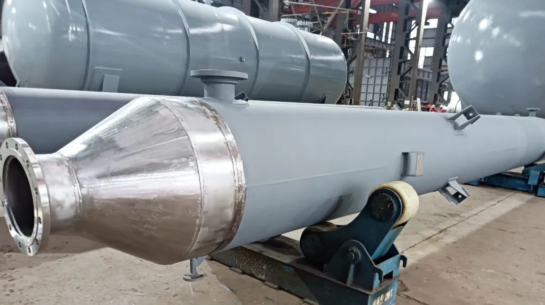 祝賀!化機公司首批新一代換熱器產(chǎn)品成功交付(圖3) 無中心管連續(xù)螺旋折流板換熱器